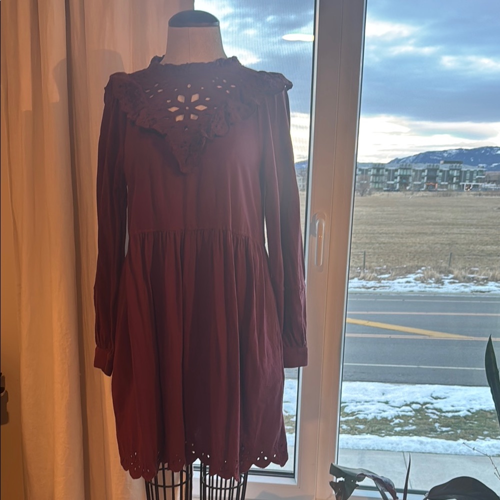 Elegant Burgundy Lace Dress